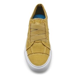 Blowfish Mustard Canvas Sneakers Slip Ons, Size